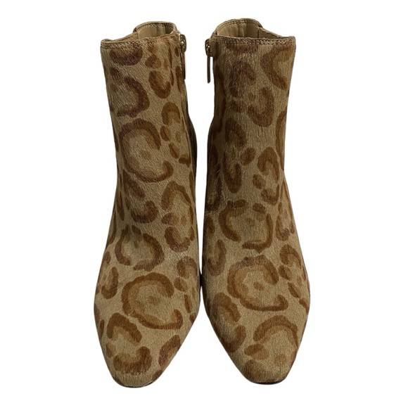 Vince Camuto Ankle Booties Women’s 6.5M/37 Tan/ Brown Animal Print NWOB - Picture 2 of 10